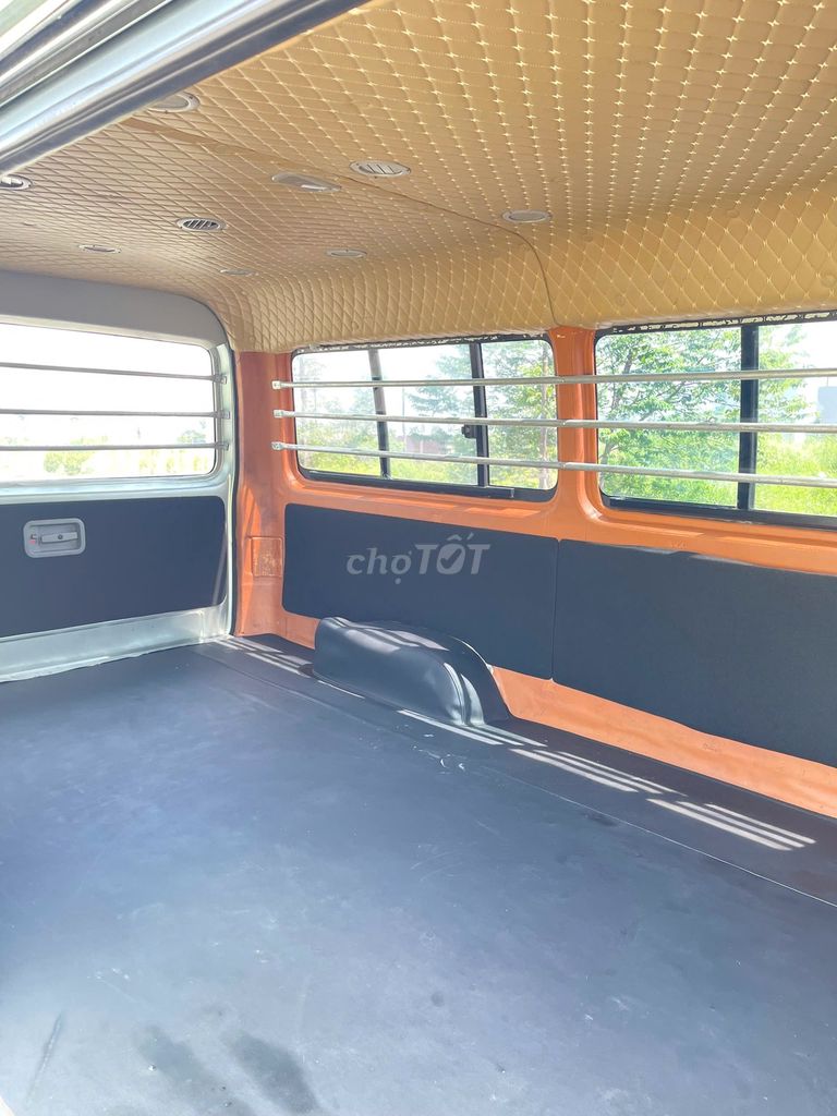Toyota Hiace 2010 tải van 3 chỗ - 10000 km. Mua bán Ô tô tại Huyện Đông Anh Hà Nội được đăng bởi siêu thị ô tô Nhật Bắc hình 12