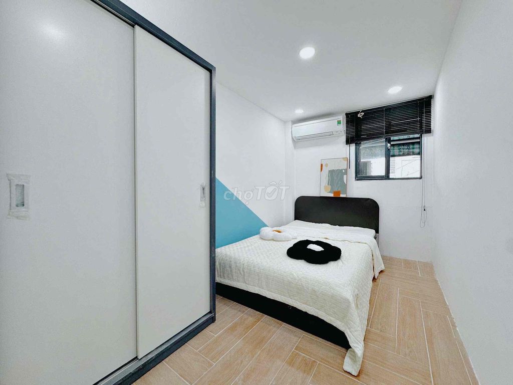 cho Thuê căn hộ 2Pn ngay UEF full nội thất giáp Quận 1