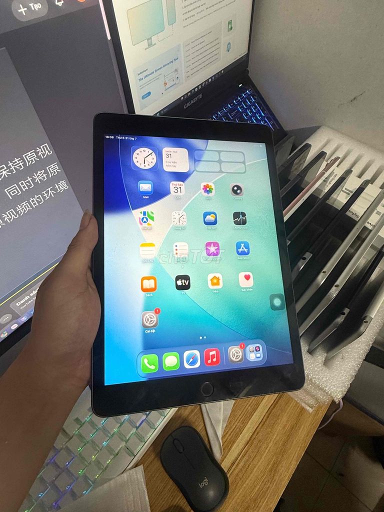 Apple iPad Gen 9 64GB đen. Mua bán Máy tính bảng tại Quận Hoàng Mai Hà Nội được đăng bởi Văn Hiếu hình 1