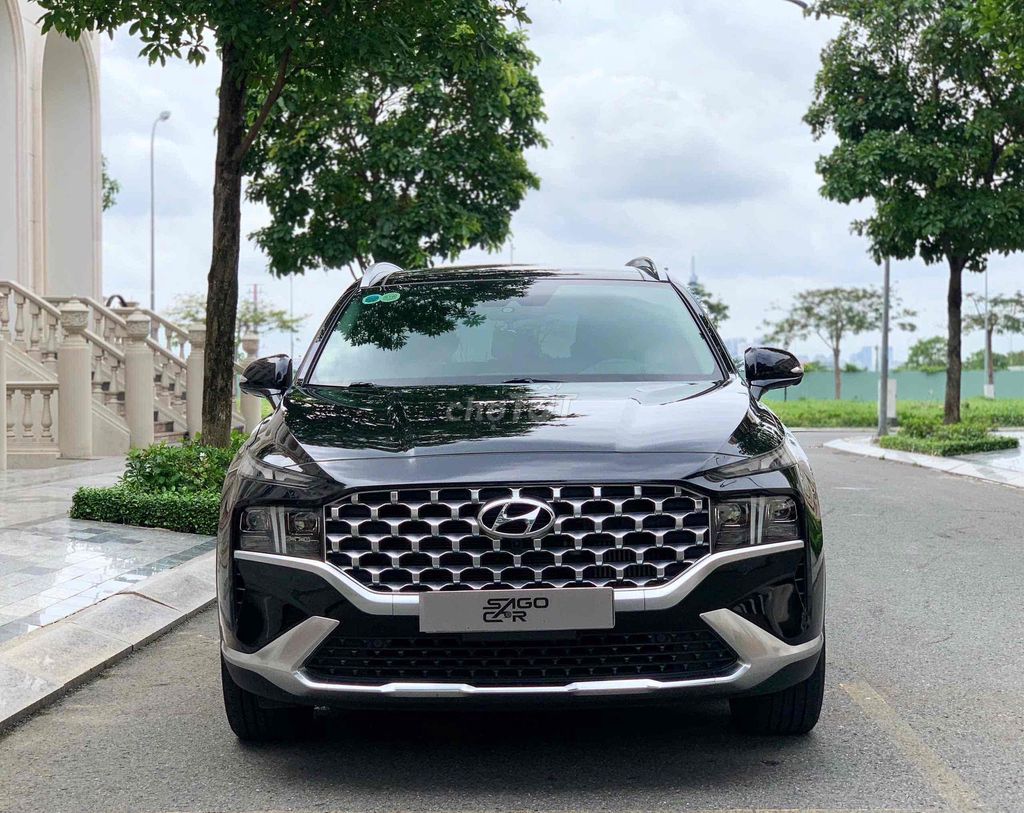 Hyundai Santa Fe 2021 2.2 Dầu cao cấp - 50000 km. Mua bán Ô tô tại Quận 1 Tp Hồ Chí Minh được đăng bởi Dương Quốc Việt hình 2