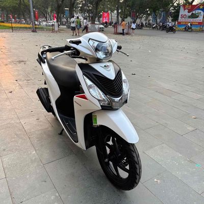 XE MÁY GIÁNG MẠNH - Vision 2020 Trắng Sport Smk. Mua bán Xe máy tại Quận Hai Bà Trưng Hà Nội được đăng bởi Đức Anh