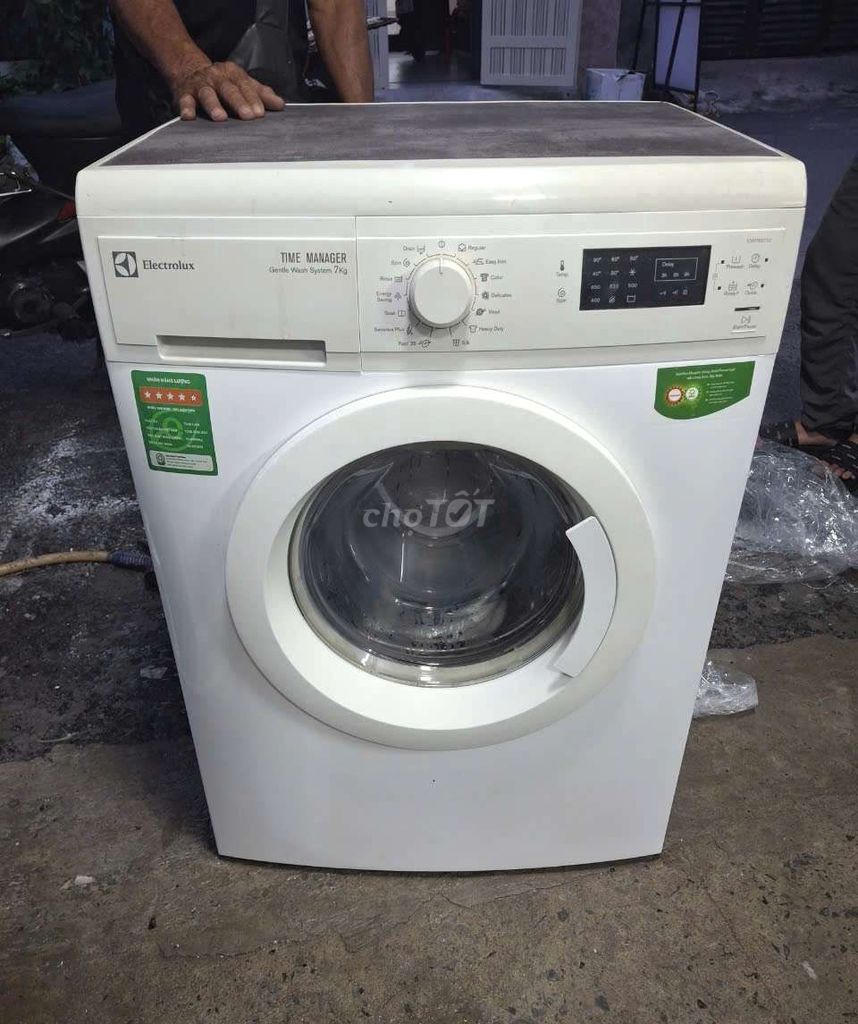 Thanh lý máy giặt Electrolux 7kg chạy tốt,có BH