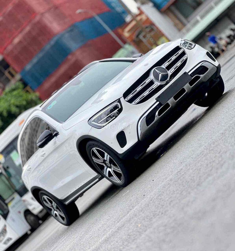 Mercedes Benz GLC200 4MATIC 2020. Mua bán Ô tô tại Quận Tân Bình Tp Hồ Chí Minh được đăng bởi GREENWAY AUTO hình 1