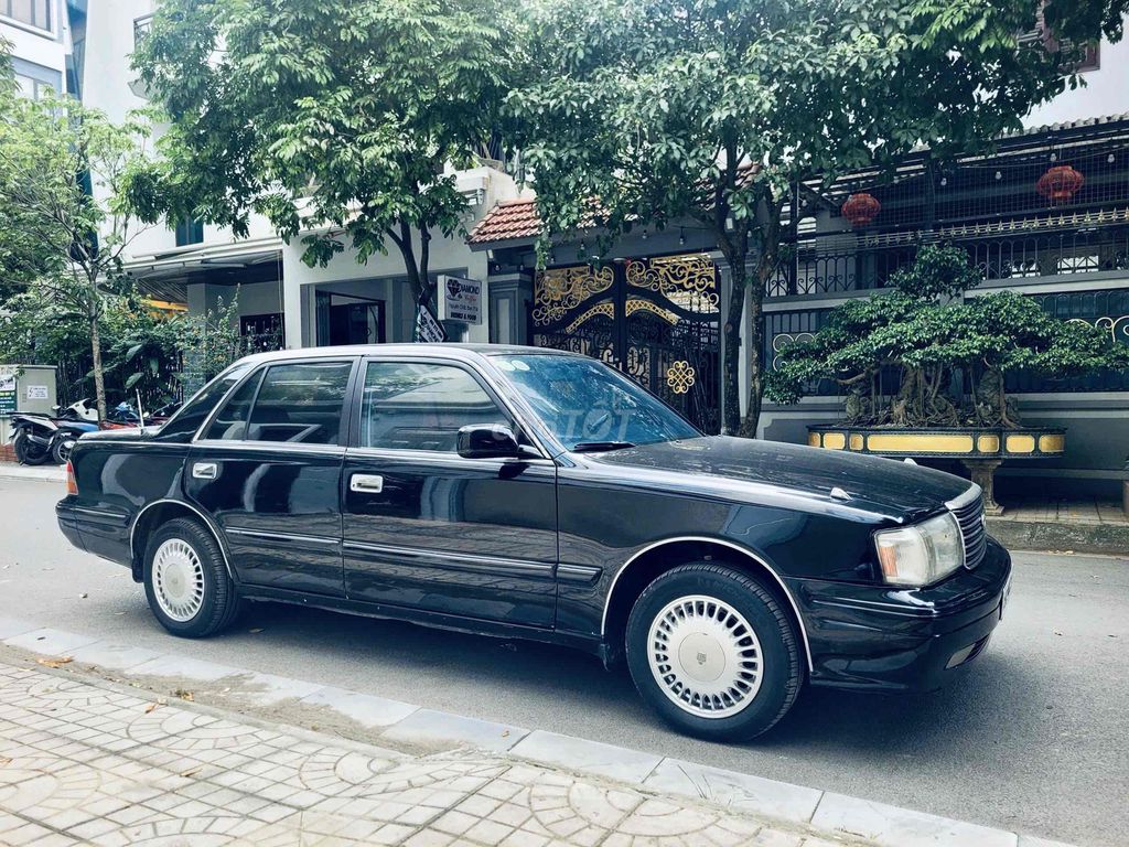 Toyota Crown 1995 - 100000 km. Mua bán Ô tô tại Quận Tây Hồ Hà Nội được đăng bởi Mr Tâm hình 1