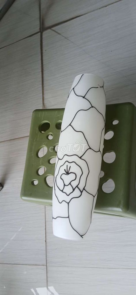 Đèn trang trí Gốm sứ Trắng Hoa văn 40cm. Mua bán Đèn tại Quận Đống Đa Hà Nội được đăng bởi Chị My hình 1
