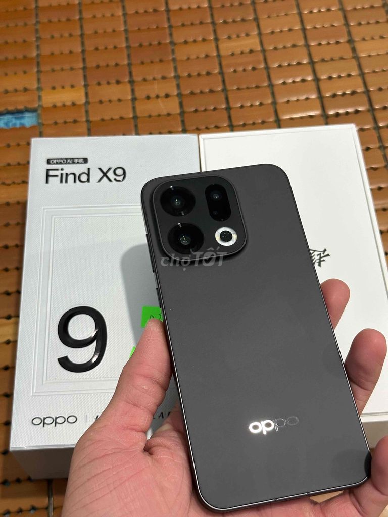 Oppo Find X9 12/256GB Đen fullboxx 99 cần bán ạ. Mua bán Điện thoại tại Thành phố Thủ Dầu Một Bình Dương được đăng bởi Hoàng hải hình 1