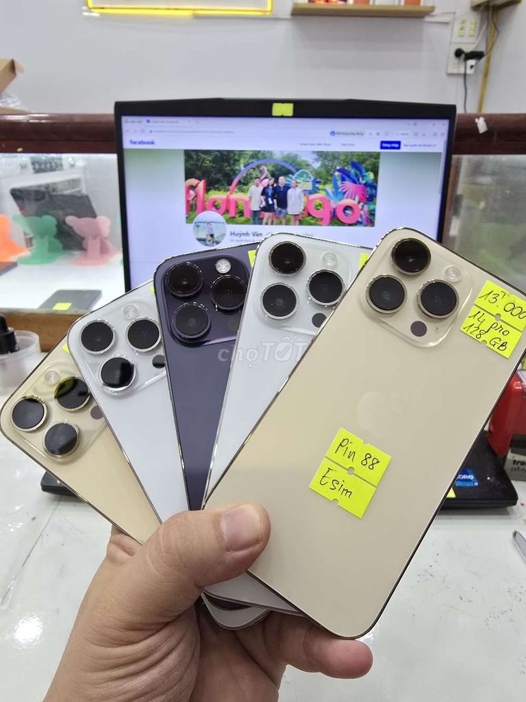 iPhone 14 Pro 128GB 256GB. Mua bán Điện thoại tại Thành phố Long Xuyên An Giang được đăng bởi Facebook Cầm Đồ Thúy Vân hình 1