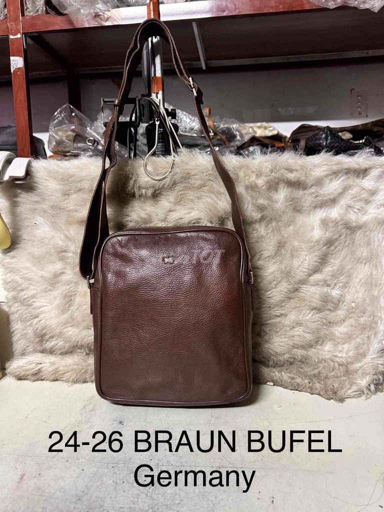 Đeo chéo BRAUN BUFFEL size 24x26 fom hộp