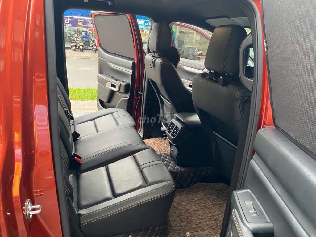 FORD RANGER WILDTRAK ĐỎ CÁ NHÂN 2023 - 35.000 KM. Mua bán Ô tô tại Quận Tân Bình Tp Hồ Chí Minh được đăng bởi Mr Hoài SÀI GÒN FORD  hình 11