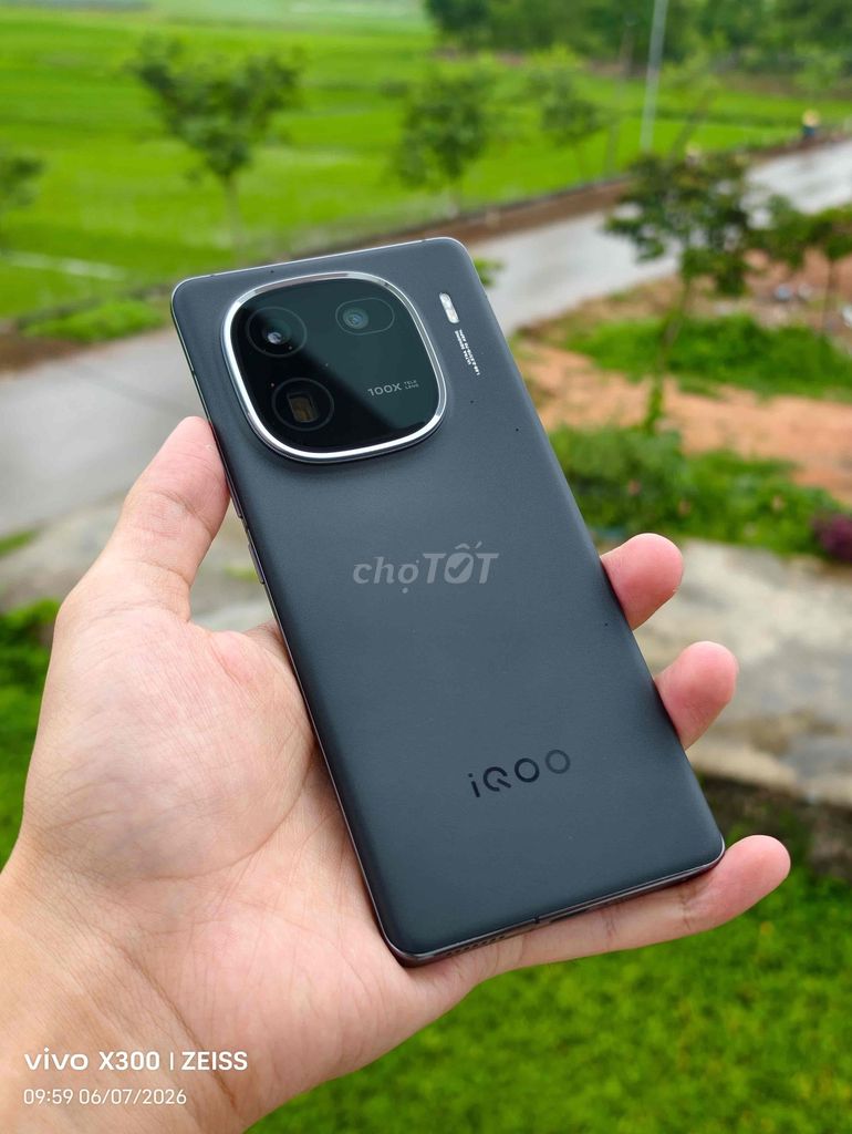 iQOO 12 Pro 16GB/256GB Đen. Mua bán Điện thoại tại Huyện Việt Yên Bắc Giang được đăng bởi Nguyễn Tuấn Vĩ hình 1
