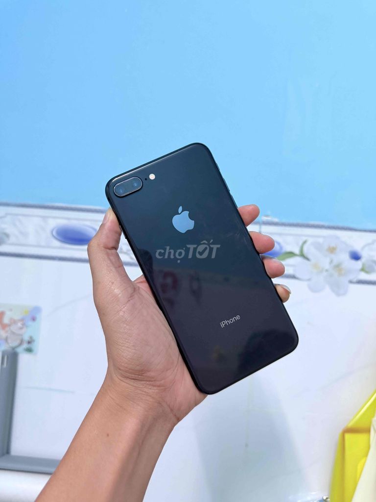 iPhone 8 Plus 64GB Đen 93%. Mua bán Điện thoại tại Huyện Châu Đức Bà Rịa - Vũng Tàu được đăng bởi Lê Quang Sáng hình 1