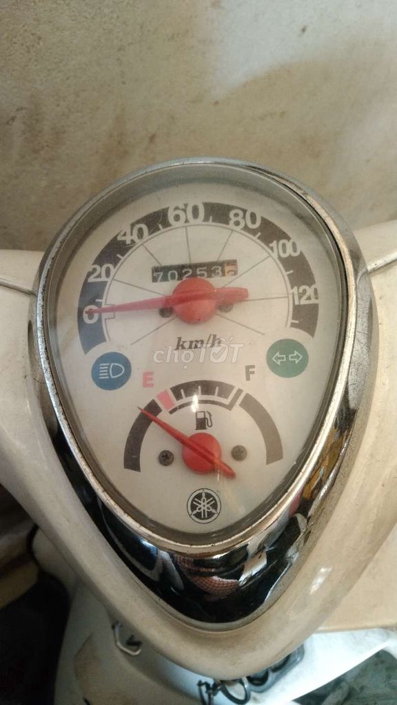 Yamaha Mio Classic Trắng 70253 km. Mua bán Xe máy tại Quận Tân Phú Tp Hồ Chí Minh được đăng bởi Thảo Thảo hình 3