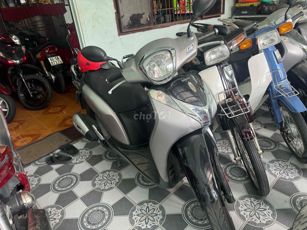 4 em sh mo khoá từ. Mua bán Xe máy tại Thành phố Vĩnh Long Vĩnh Long được đăng bởi xe cầm thanh lý hình 2