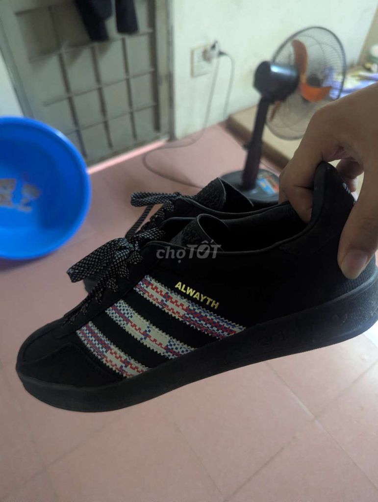 Giày thể thao Adidas Gazelle Indoor X Alwayth Đen. Mua bán Giày dép tại Quận Hai Bà Trưng Hà Nội được đăng bởi Đức Long hình 1