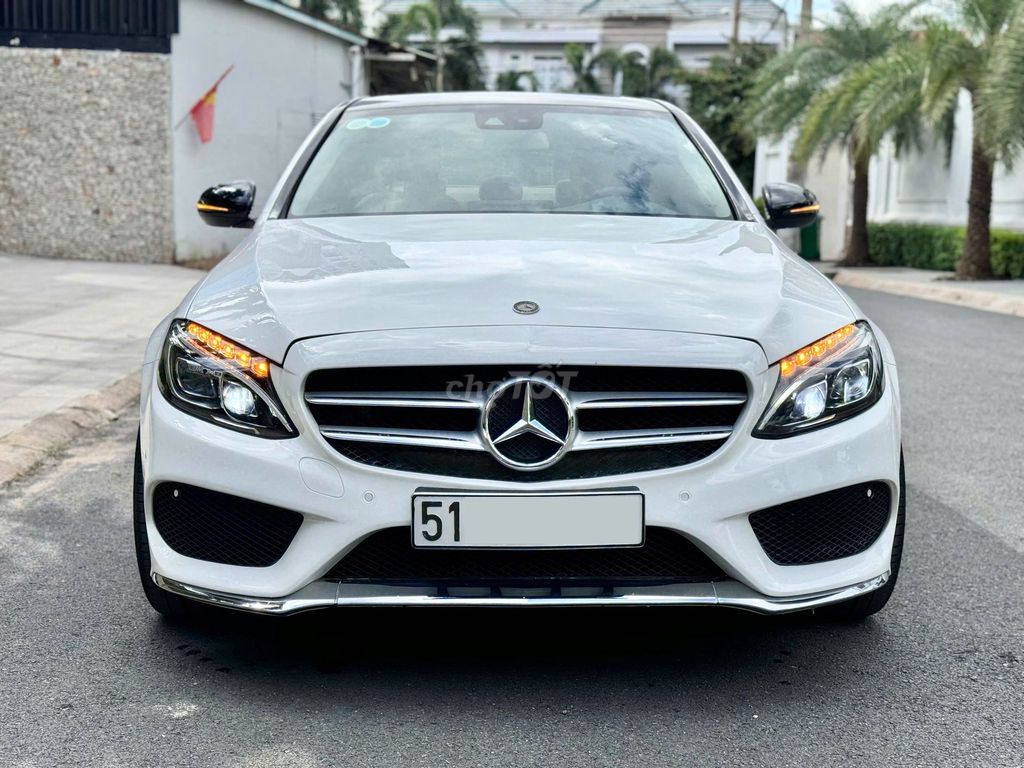 Bán Mercedes Benz C250 AMG Màu Trắng Nội Thất Kem. Mua bán Ô tô tại Quận Gò Vấp Tp Hồ Chí Minh được đăng bởi Mss Ngọc hình 2