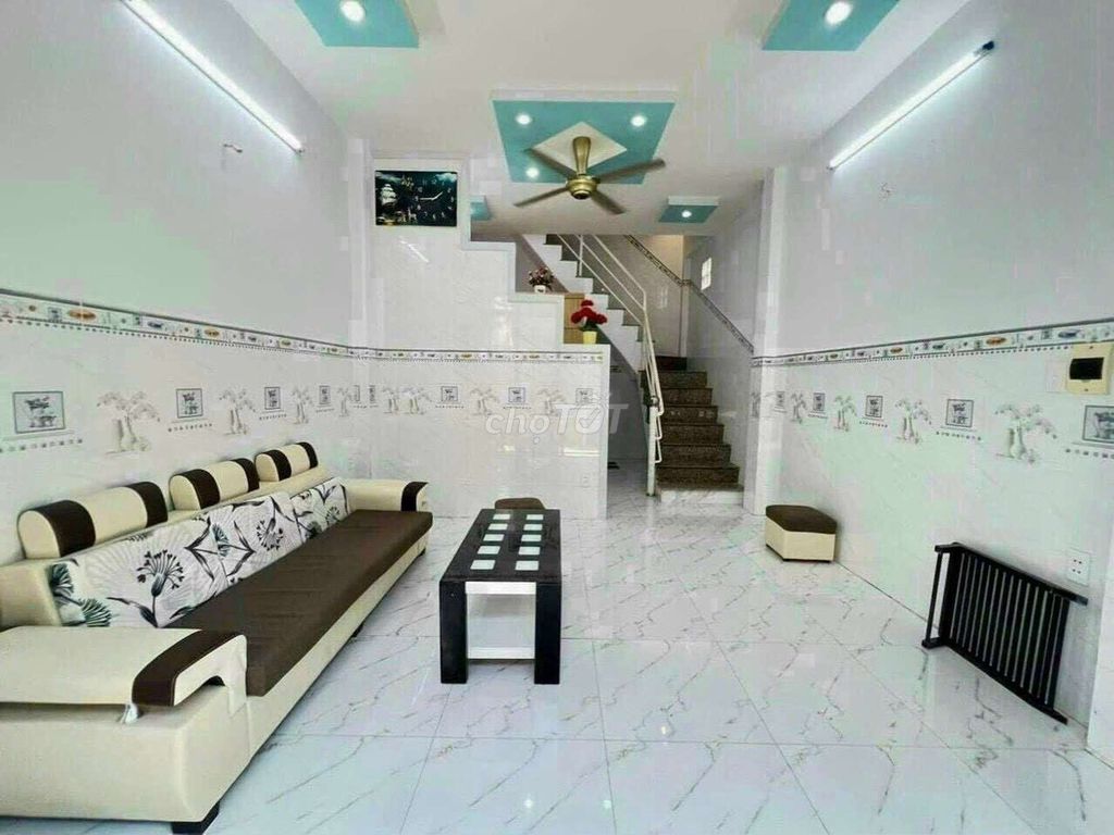 Аренда · 2 комн. · 33 м² · Quận 4, ул. Đường Đoàn Văn Bơ