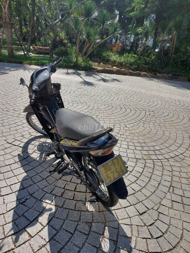 Bán xe Wave RSX mầu đen chính chủ. Mua bán Xe máy tại Quận Hoàng Mai Hà Nội được đăng bởi Phan Lan Phương hình 4