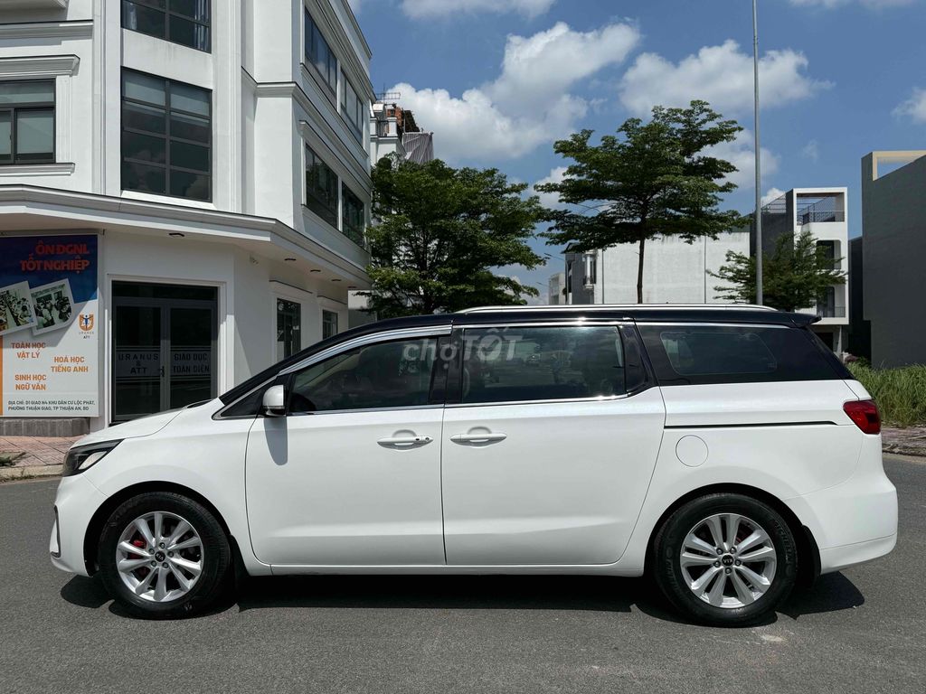 Kia sedona 2017 full dầu gd dùng xe zin đẹp rẻ. Mua bán Ô tô tại Thành phố Thuận An Bình Dương được đăng bởi Kim Nam Auto Tom  hình 9