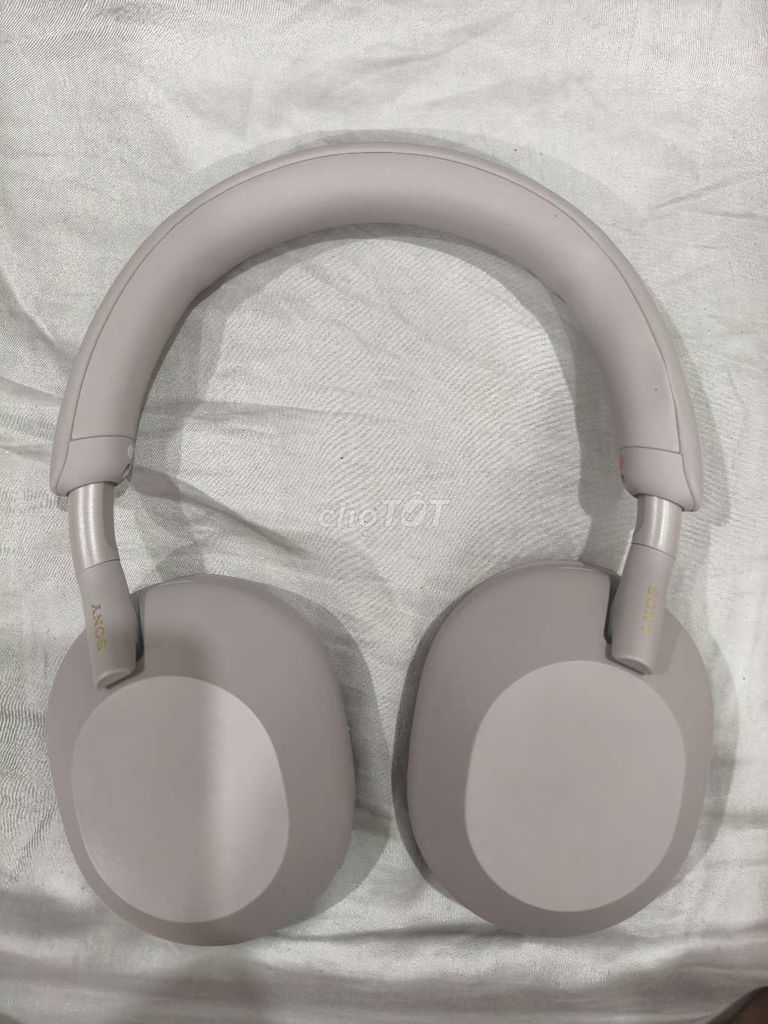 Tai nghe Sony WH-1000XM5 Hồng khói. Mua bán Tivi, Âm thanh tại Thành phố Thủ Đức Tp Hồ Chí Minh được đăng bởi Trường Thành hình 1