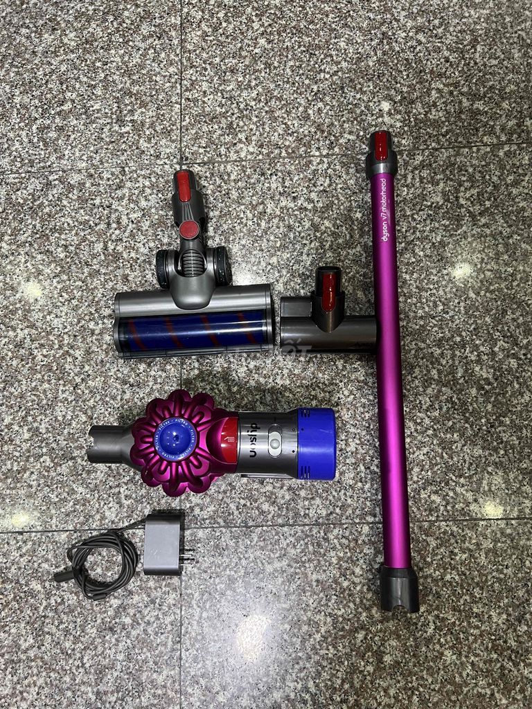 Máy hút bụi Dyson V7