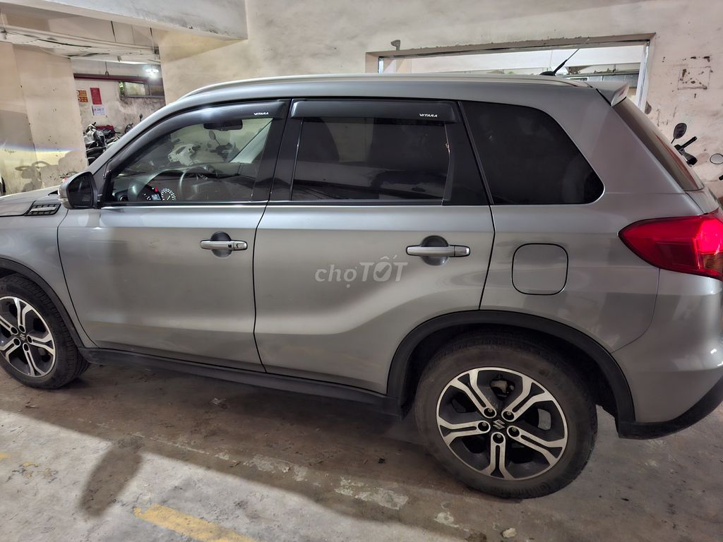 Suzuki Vitara 2016 Xám 38000 km. Mua bán Ô tô tại Quận Cầu Giấy Hà Nội được đăng bởi Ngọc Long hình 1