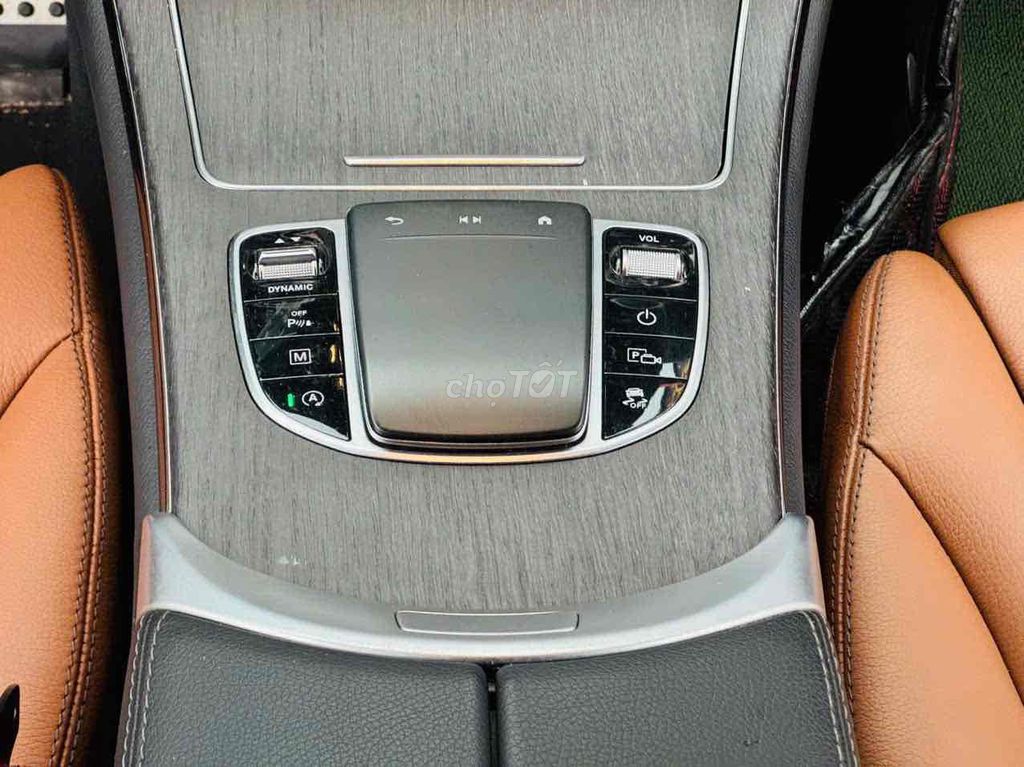 Mercedes Benz GLC 300 4 matic Coupe Model 2023. Mua bán Ô tô tại Quận 8 Tp Hồ Chí Minh được đăng bởi Hồng Phúc hình 12