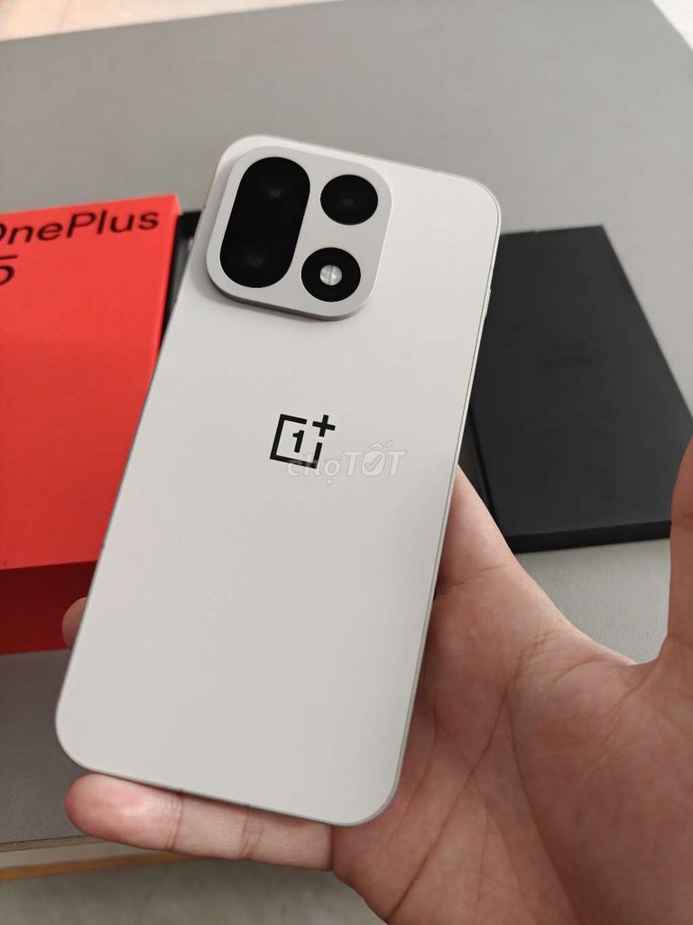 OnePlus 15 Quốc tế 12/512GB Vàng có GL. Mua bán Điện thoại tại Thành phố Thủ Đức Tp Hồ Chí Minh được đăng bởi AVG Mobile hình 1