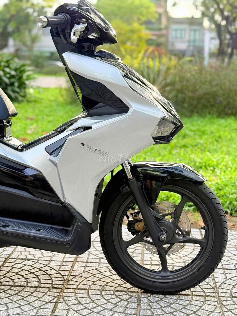 Ab 4val biển 43 bạc porcher rất đẹp,. Mua bán Xe máy tại Quận Sơn Trà Đà Nẵng được đăng bởi AN  chuyên mua bán xe máy cũ tại 386 ngô quyền sơn trà đà nẵng  BÁN XE TRẢ GÓP hình 8