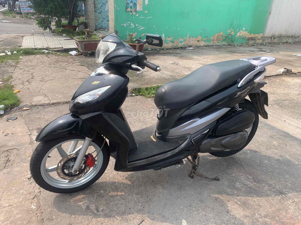 SYM Shark Sport черный
