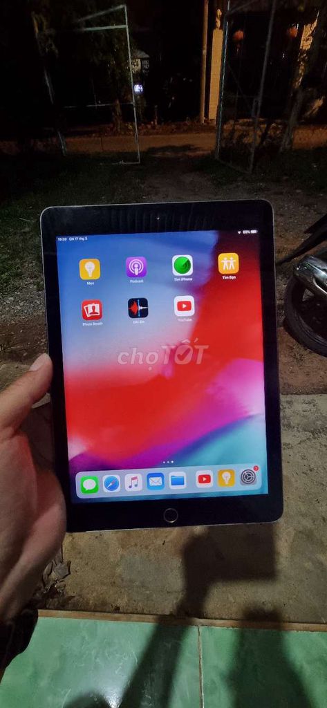 Apple iPad Air 16GB Xám. Mua bán Máy tính bảng tại Huyện Tân Phú Đồng Nai được đăng bởi Hưng Mobile hình 1