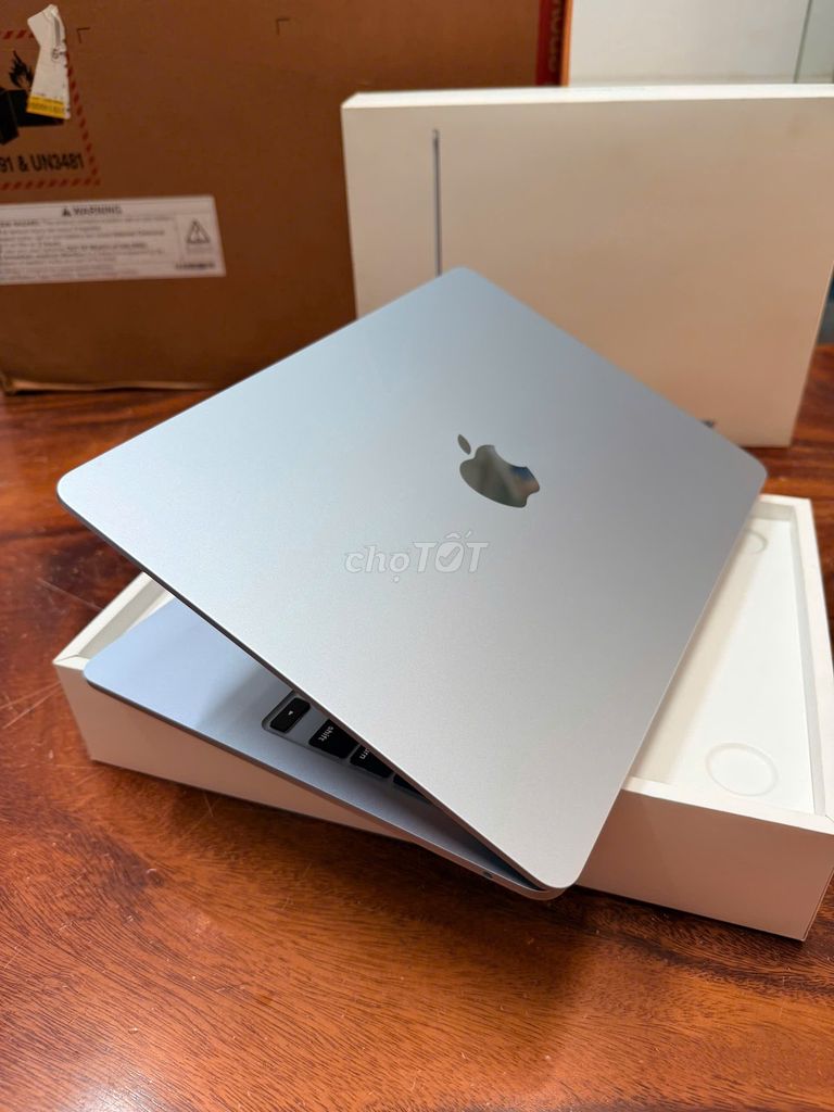 Apple Macbook Air M4 13.6 inch 16G/256G. Mua bán Laptop tại Quận Tân Bình Tp Hồ Chí Minh được đăng bởi Nguyễn Phi triều hình 1