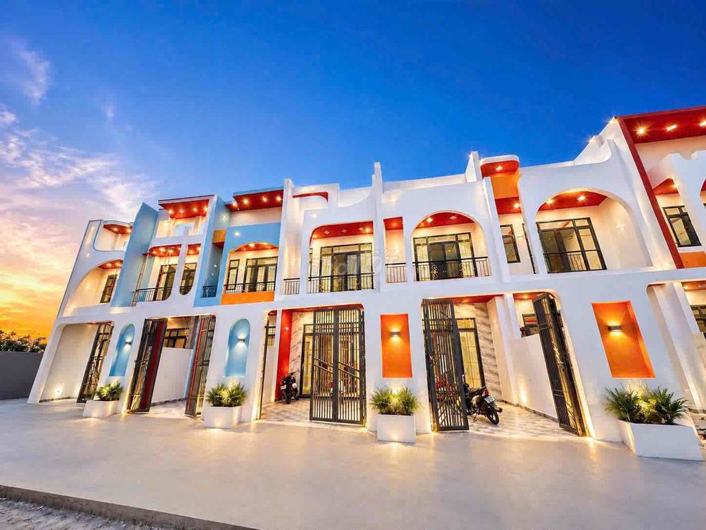 NHÀ MỚI 1 LẦU SỔ RIÊNG 105m2  GẦN CHỢ BÌNH CHÁNH SÁT ĐINH ĐỨC THIỆN
