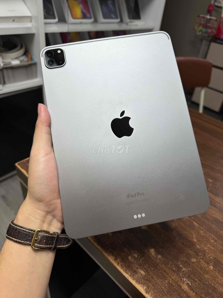 Apple iPad Pro M2 128GB Xám. Mua bán Máy tính bảng tại Quận Hoàng Mai Hà Nội được đăng bởi Cảnh Hà  hình 1