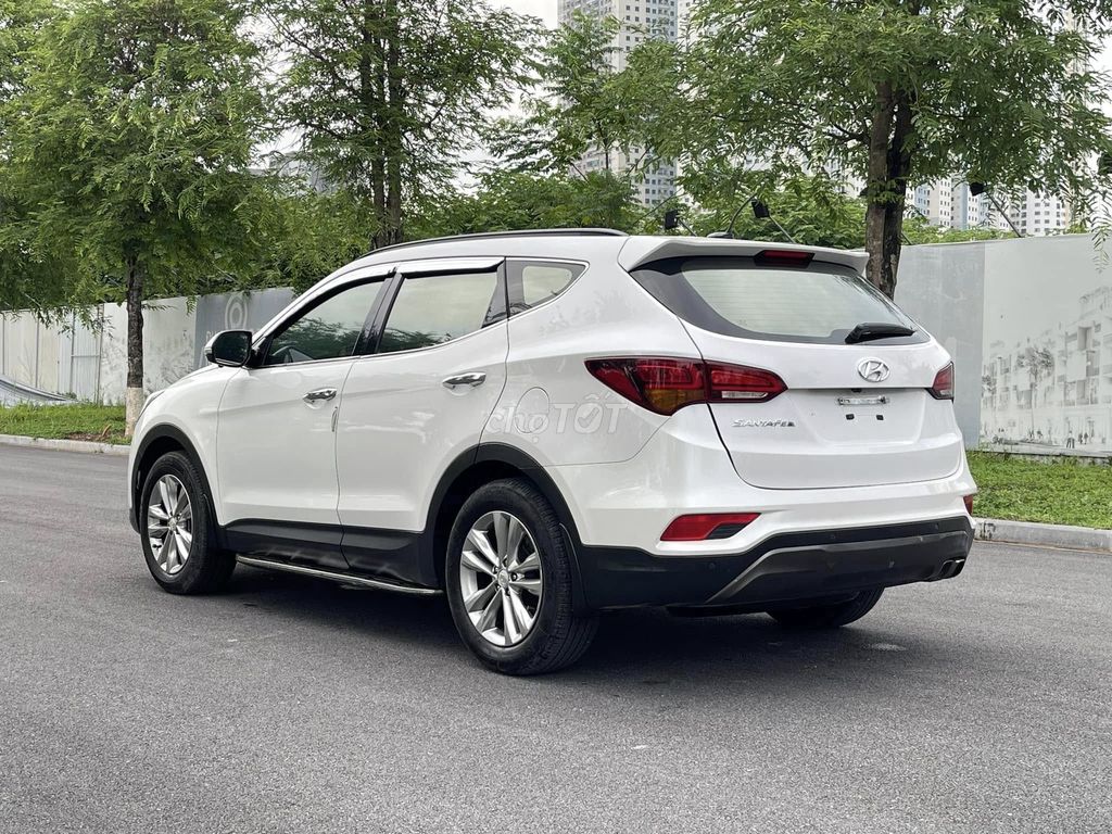 Hyundai SantaFe 2019 tiêu chuẩn 2.4L - 54,000 km.. Mua bán Ô tô tại Thành phố Thủ Đức Tp Hồ Chí Minh được đăng bởi Đức Tứ Bánh hình 4