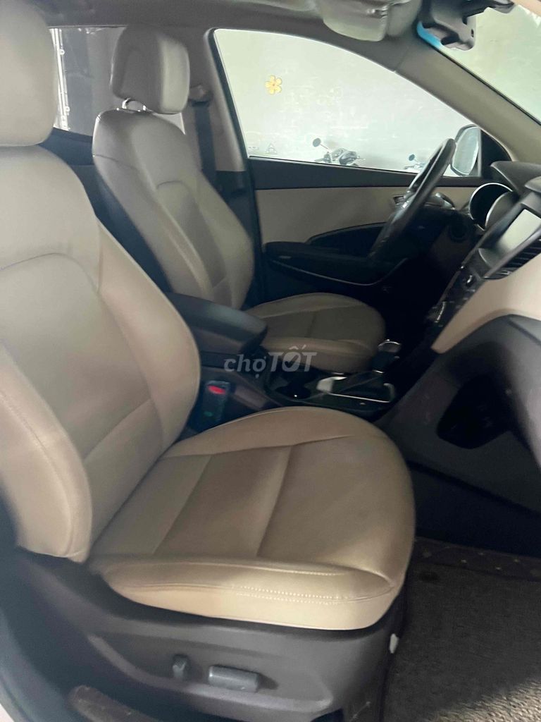 Hyundai Santa Fe Xăng  50.000 km 1 đời chủ. Mua bán Ô tô tại Thành phố Dĩ An Bình Dương được đăng bởi Bảo Khang hình 7