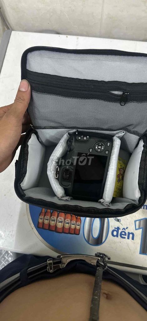 Máy ảnh Canon R100 Đã sử dụng. Mua bán Máy ảnh, Máy quay tại Thành phố Bạc Liêu Bạc Liêu được đăng bởi Thành hình 1