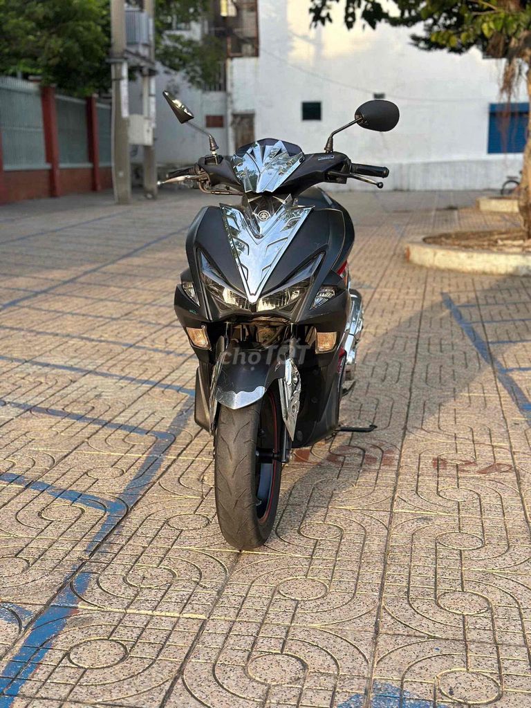 Yamaha NVX 155 ABS 2019 черная, красная