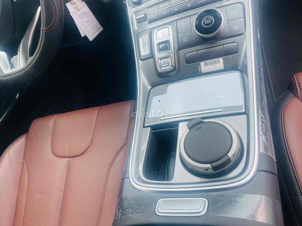 Hyundai Santafe 2024 2.2 tiêu chuẩn 2,3 vạn km!. Mua bán Ô tô tại Quận Hoàng Mai Hà Nội được đăng bởi Dương Xuân Trường hình 14