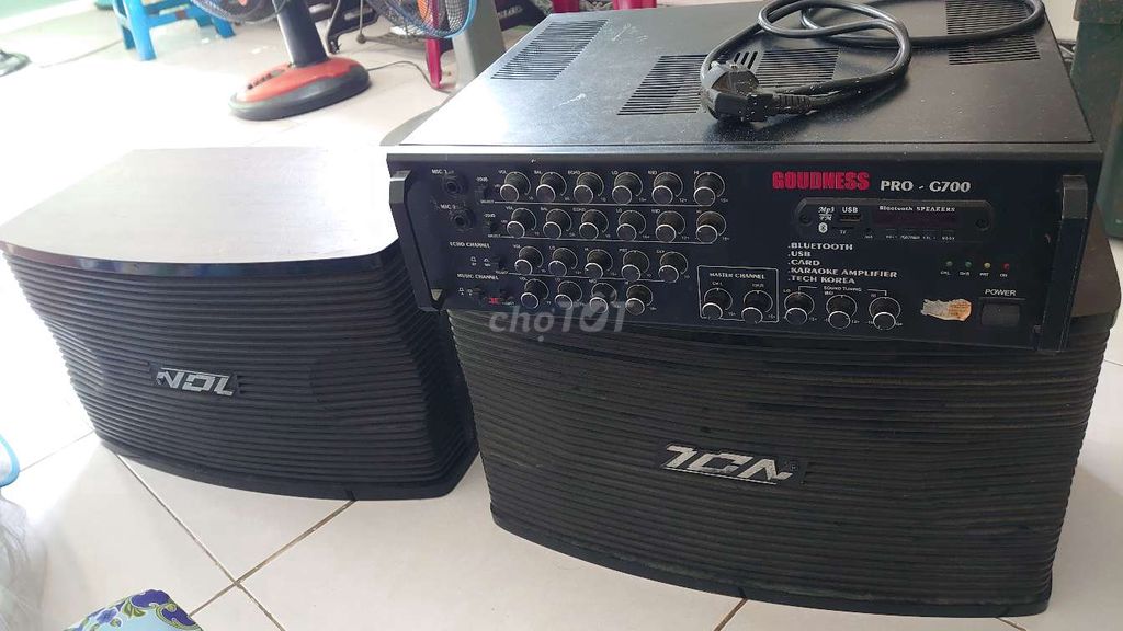 Bán 1 cặp loa và amply karaoke hay