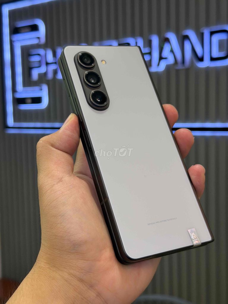 Samsung Galaxy Z Fold5 1TB Xám. Mua bán Điện thoại tại Quận 3 Tp Hồ Chí Minh được đăng bởi Phone2Hand hình 1
