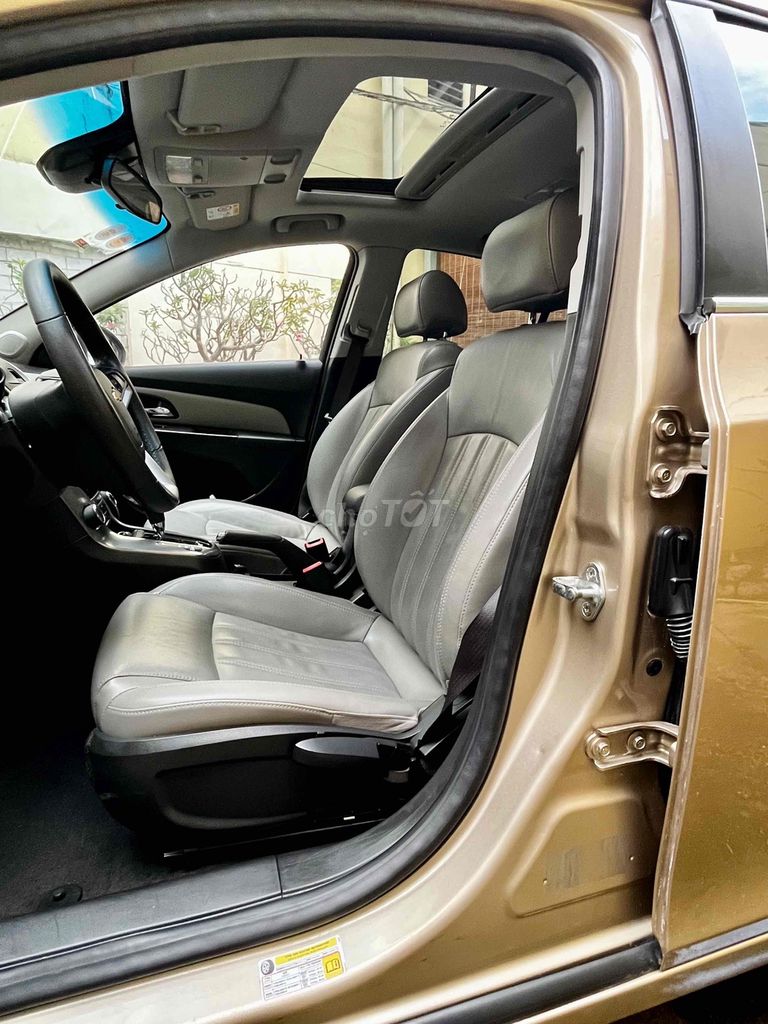 Chevrolet Cruze LTZ 2016. Form mới. Xe gia đình. Mua bán Ô tô tại Quận 7 Tp Hồ Chí Minh được đăng bởi Ô tô Thái Hiền hình 8