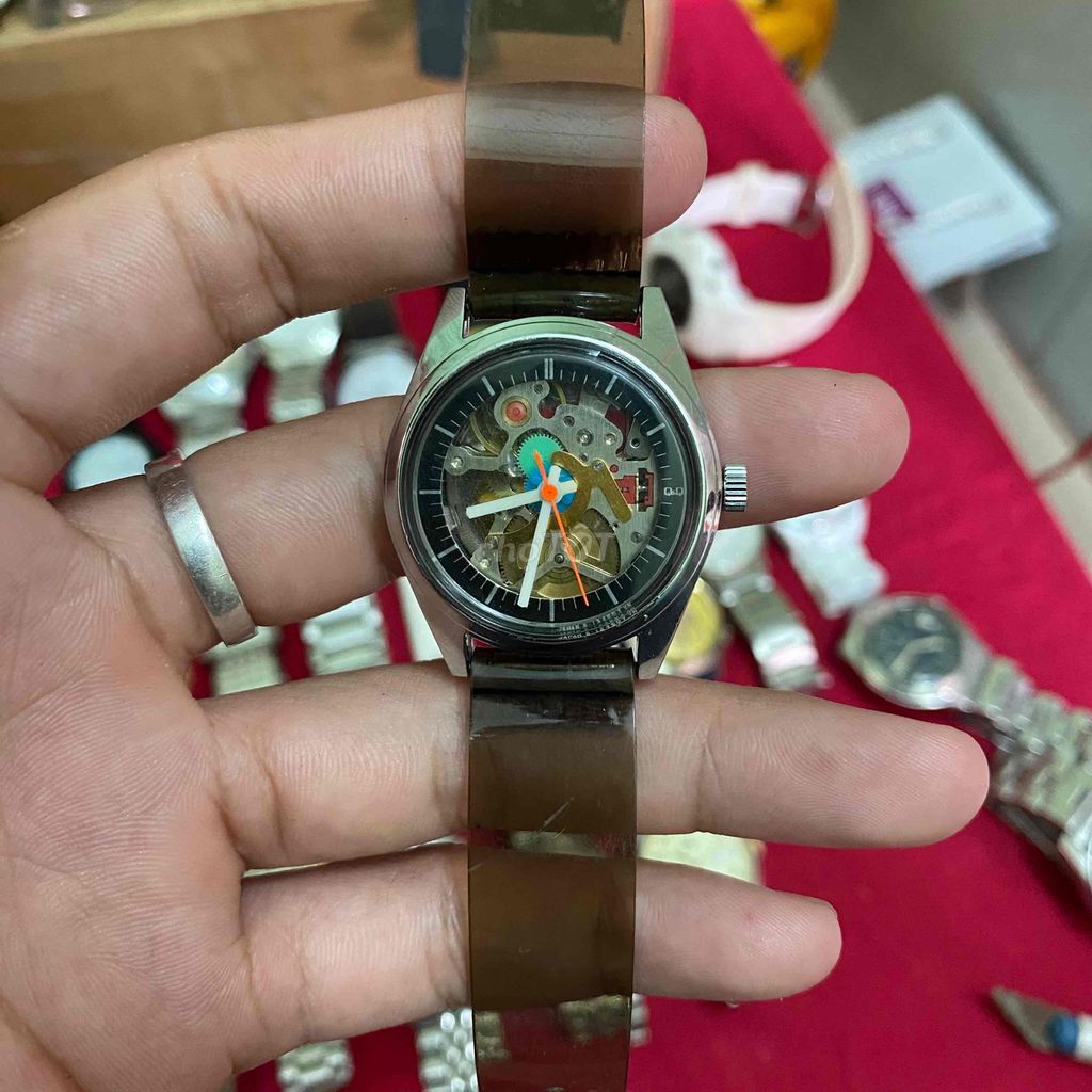 Đồng hồ Q&Q cơ cót cổ điển size 33-35mm. Mua bán Đồng hồ tại Huyện Thủ Thừa Long An được đăng bởi MINH PHAT hình 1