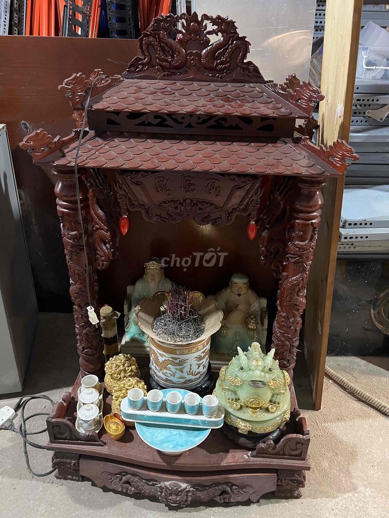 Bàn thờ ông địa Gỗ Nâu 1m2 x 70cm. Mua bán Nội thất, đồ gia dụng khác tại Quận Tân Phú Tp Hồ Chí Minh được đăng bởi Nguyễn Thị Ái Linh hình 1