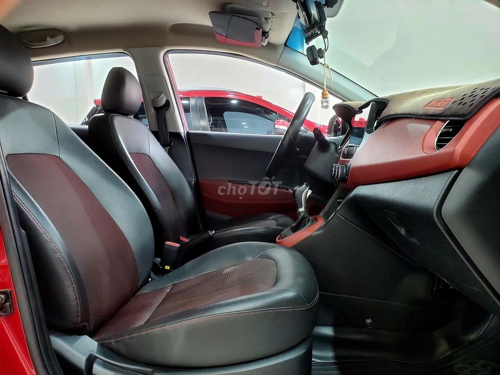 Hyundai i10 HB Full. Mua bán Ô tô tại Quận Tân Phú Tp Hồ Chí Minh được đăng bởi Phúc Khang Auto hình 2