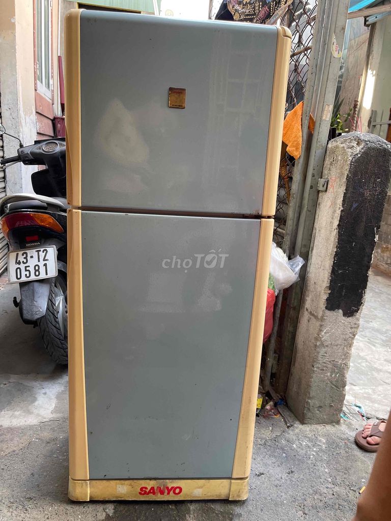 Tủ lạnh Sanyo Xám, kem Gia đình Tiết kiệm điện. Mua bán Tủ lạnh tại Quận Hải Châu Đà Nẵng được đăng bởi phan văn vĩ  hình 1