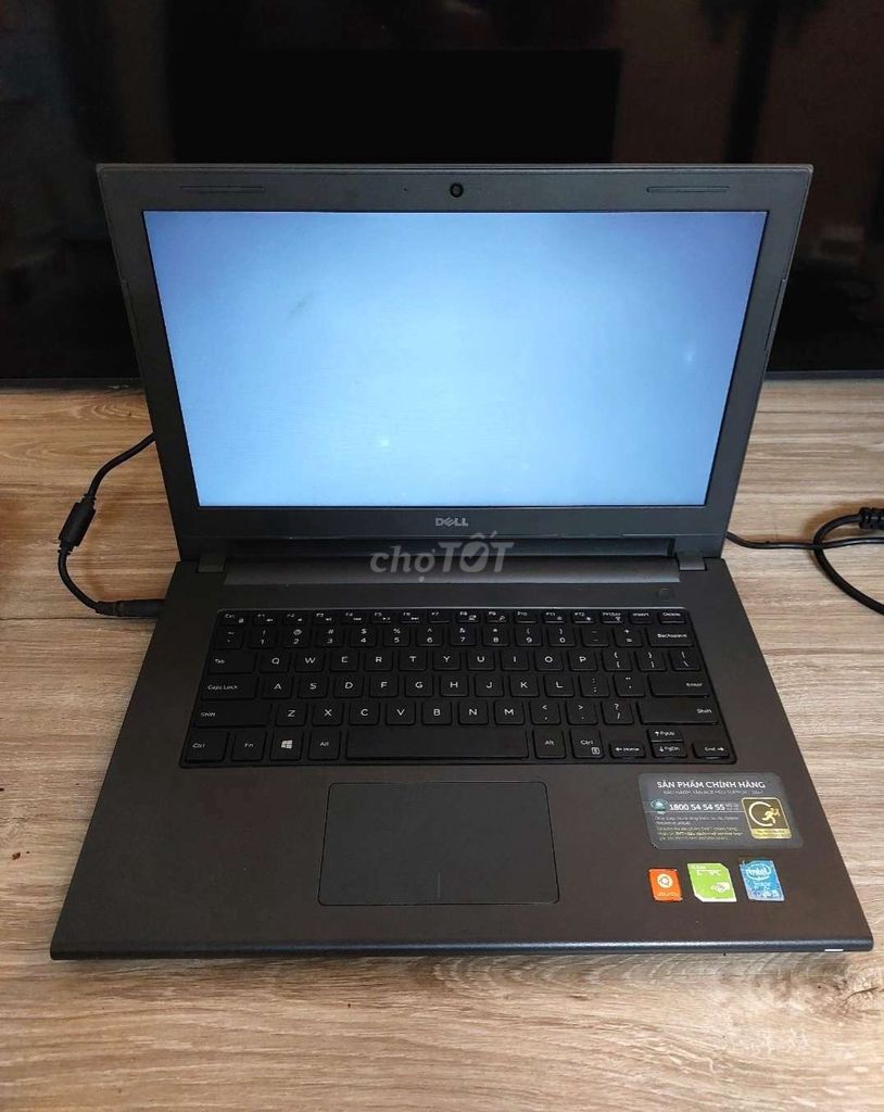 Pass chiếc laptop dell Vostro