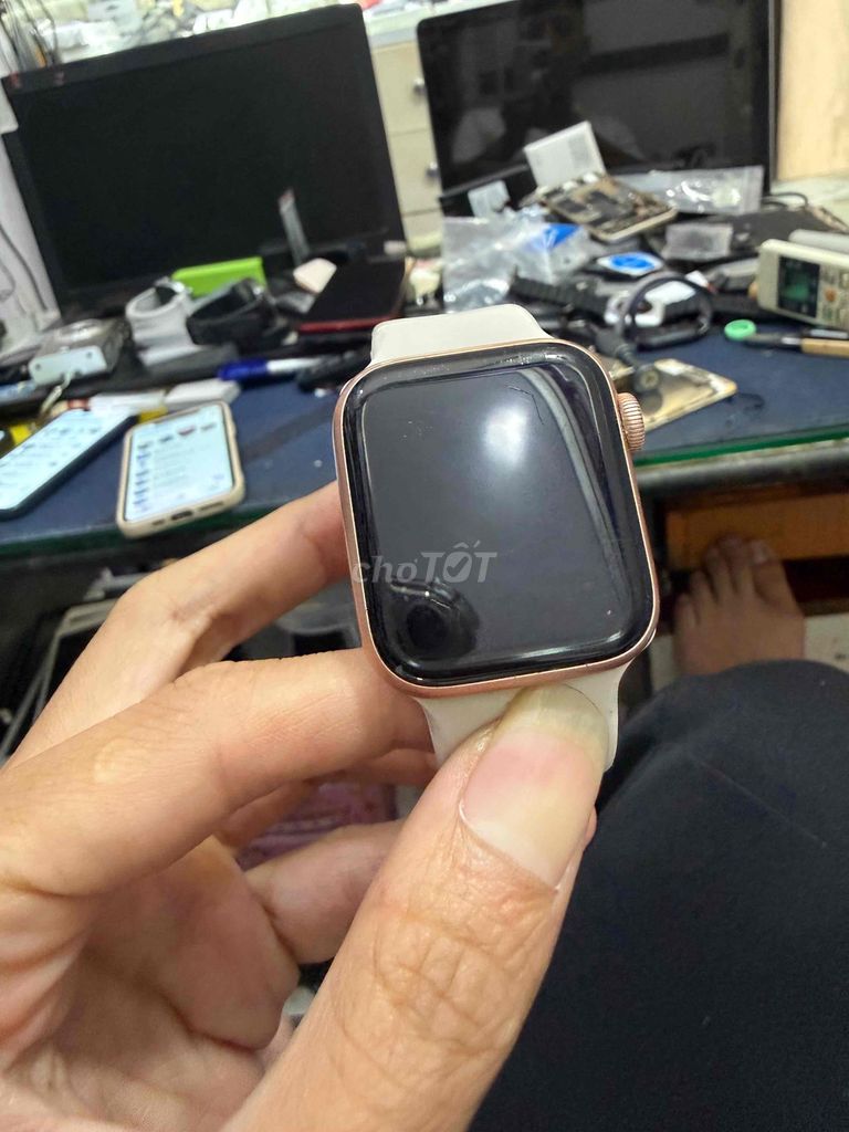 Apple Watch Series 6 40mm Vàng hồng. Mua bán Thiết bị đeo thông minh tại Quận Ba Đình Hà Nội được đăng bởi Mr Cường hình 1