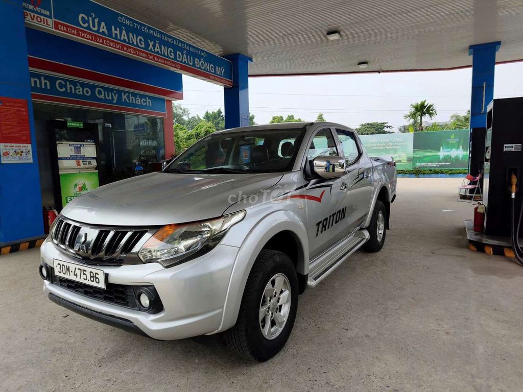 Mitsubishi Triton GLX 2019 МКПП бензин серебристый