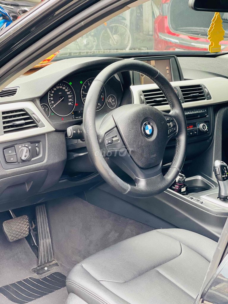 BMW 3 Series model 2013 320i - chất đẹp. Mua bán Ô tô tại Huyện Bình Chánh Tp Hồ Chí Minh được đăng bởi Bi Auto hình 15