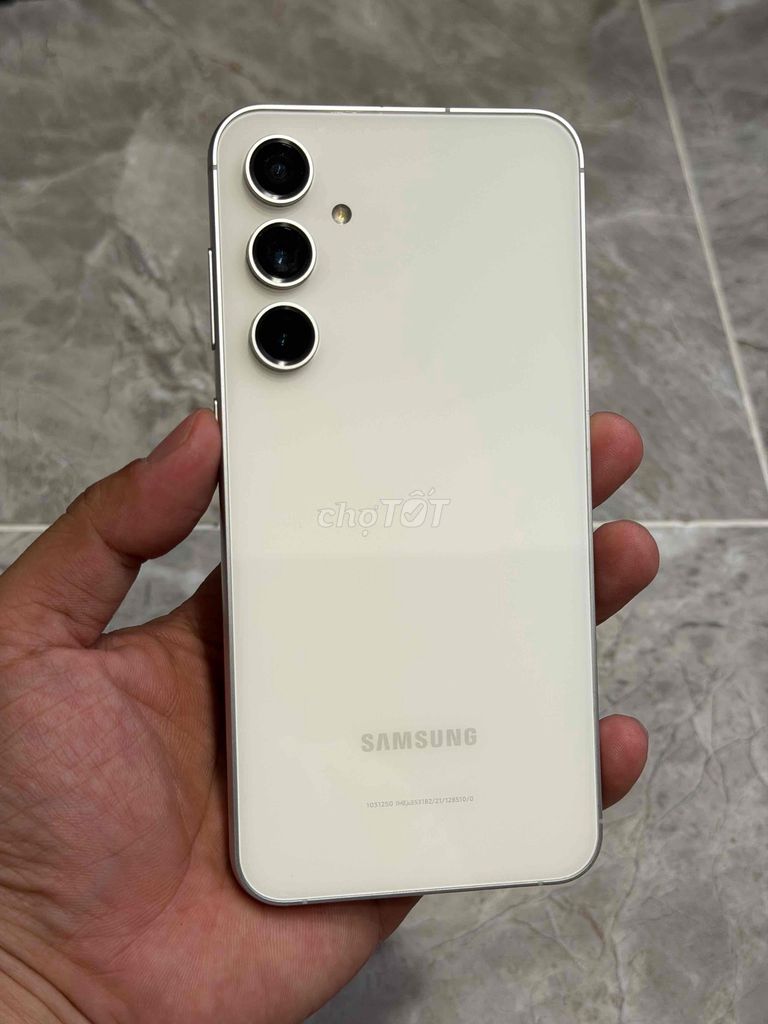 Samsung Galaxy S23 FE 256GB Beige 99%. Mua bán Điện thoại tại Quận Bình Thạnh Tp Hồ Chí Minh được đăng bởi Duy Thịnh hình 1